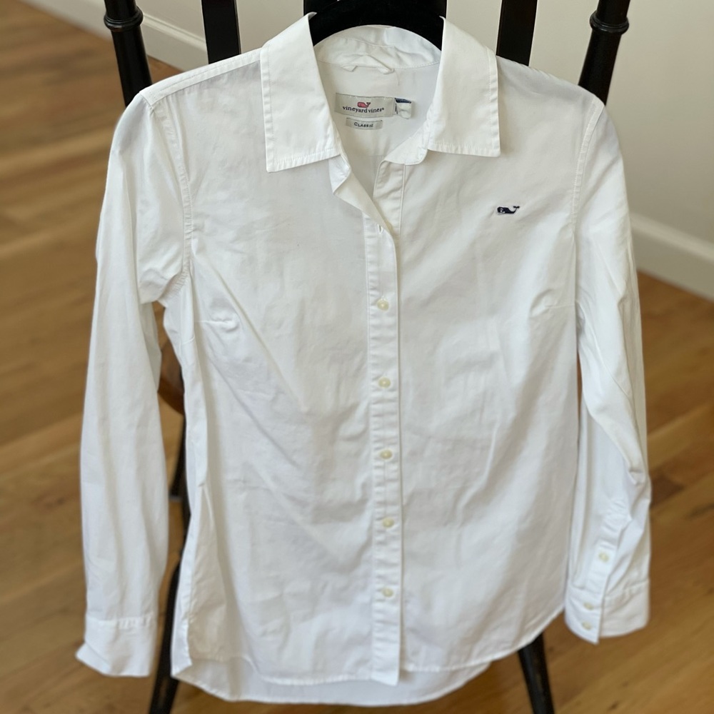 Vineyard Vines women’s classic white button down